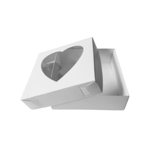 Caja blanca base-tapa con ventana de corazón de 20 x 20 x 7 cm. 50 Pzs.